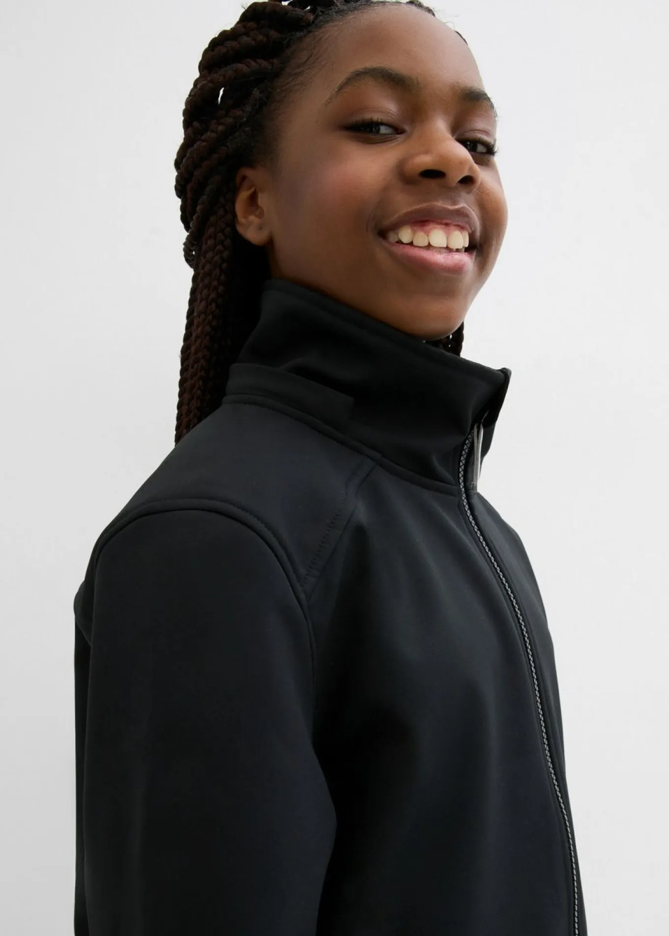 Parka softshell con capucha desmontable