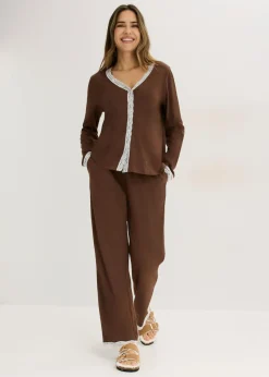 Pijama con botones
