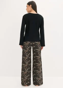Pijama con camiseta de canalé y pantalón ancho