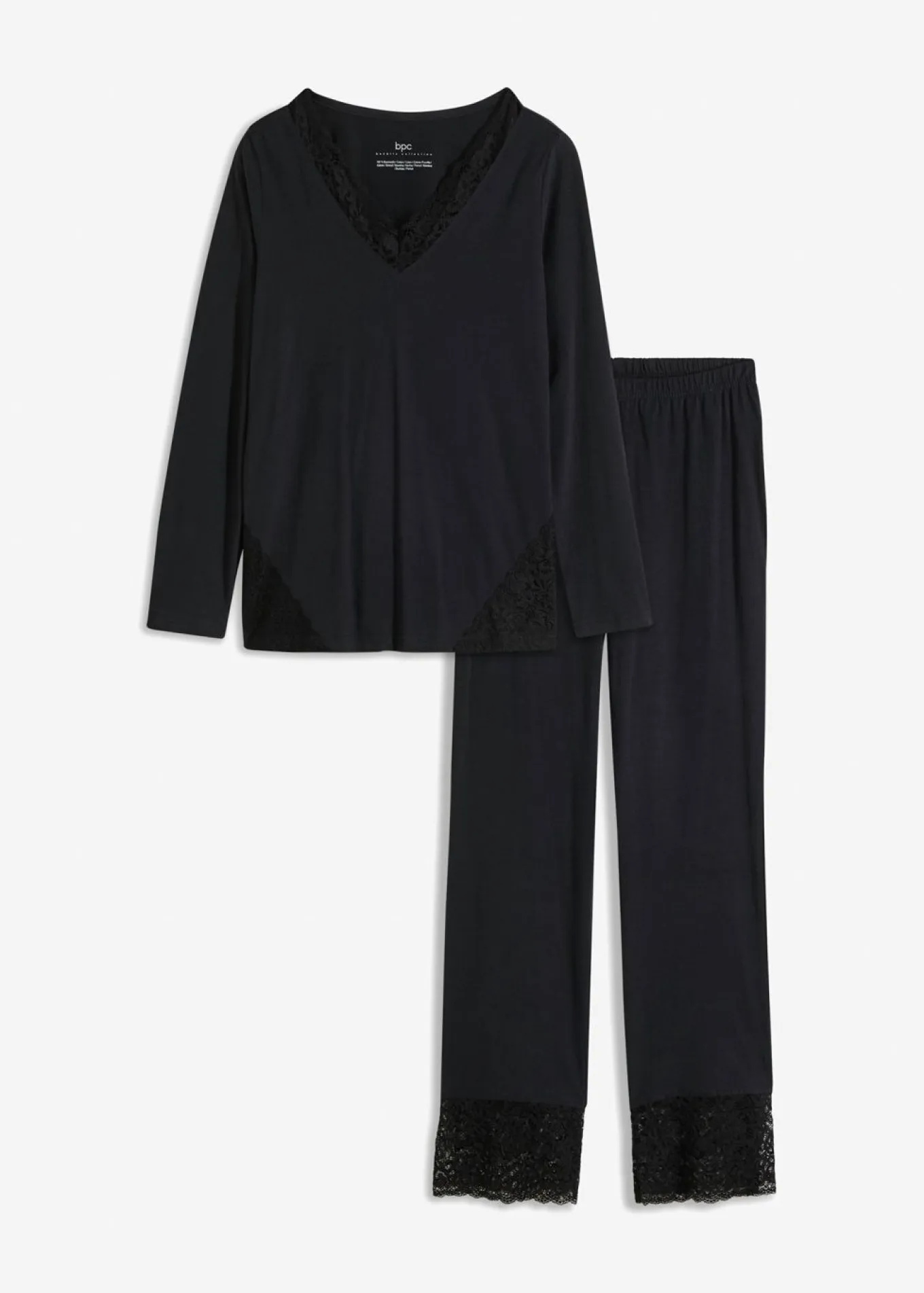 Pijama con encaje delicado
