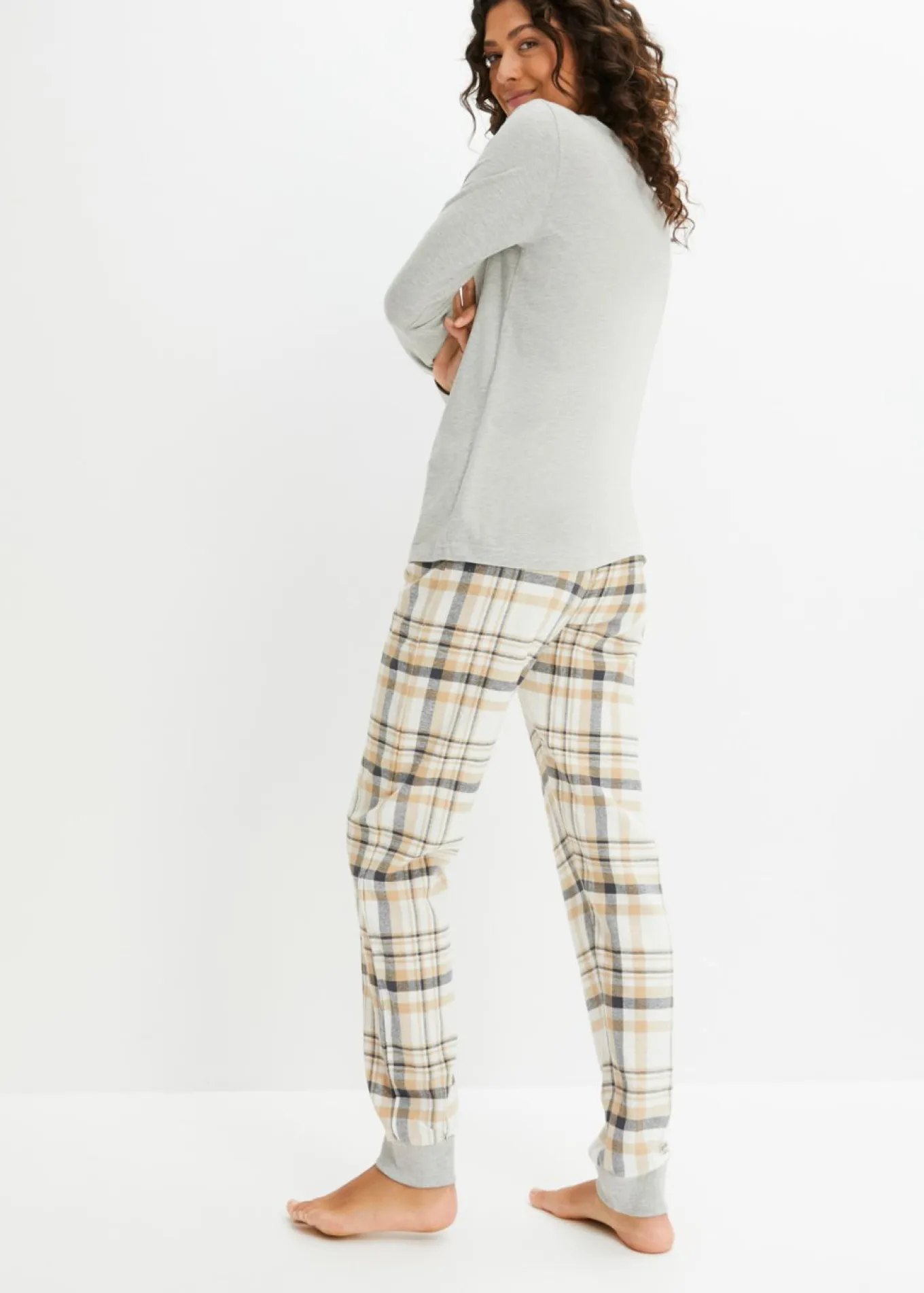 Pijama con pantalón de franela