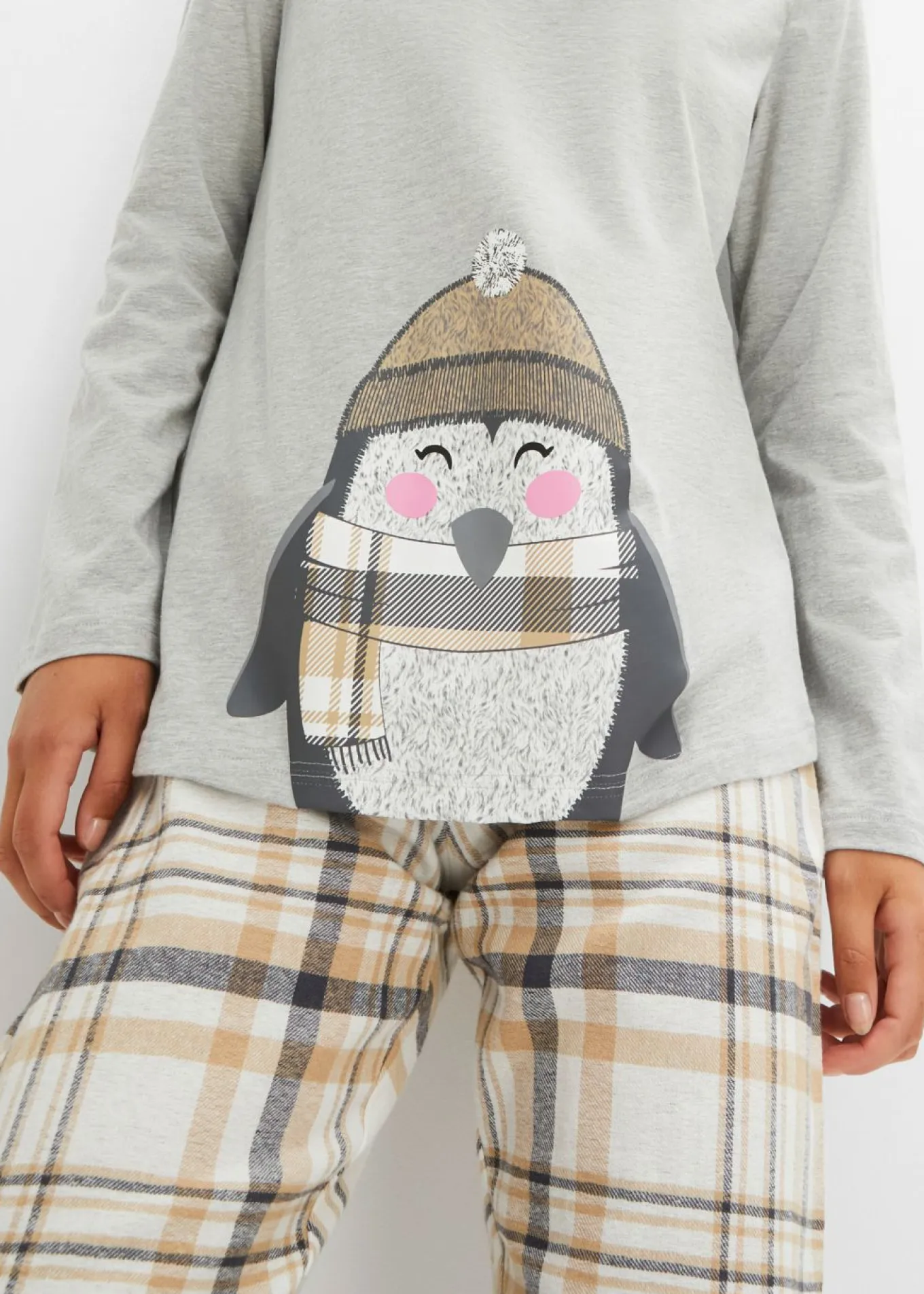 Pijama con pantalón de franela