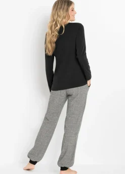 Pijama con pantalón de franela