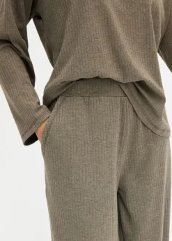 Pijama de canalé suave
