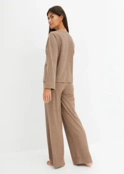 Pijama de canalé suave con perneras anchas