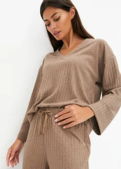Pijama de canalé suave con perneras anchas
