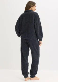 Pijama de material suave
