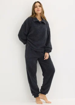 Pijama de material suave