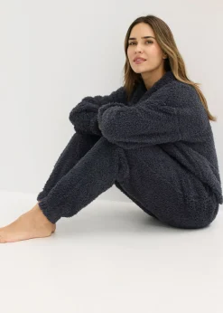 Pijama de material suave
