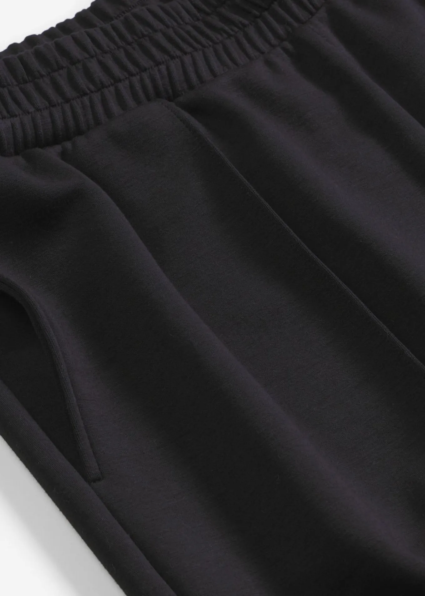 Pijama de neopreno con top corto