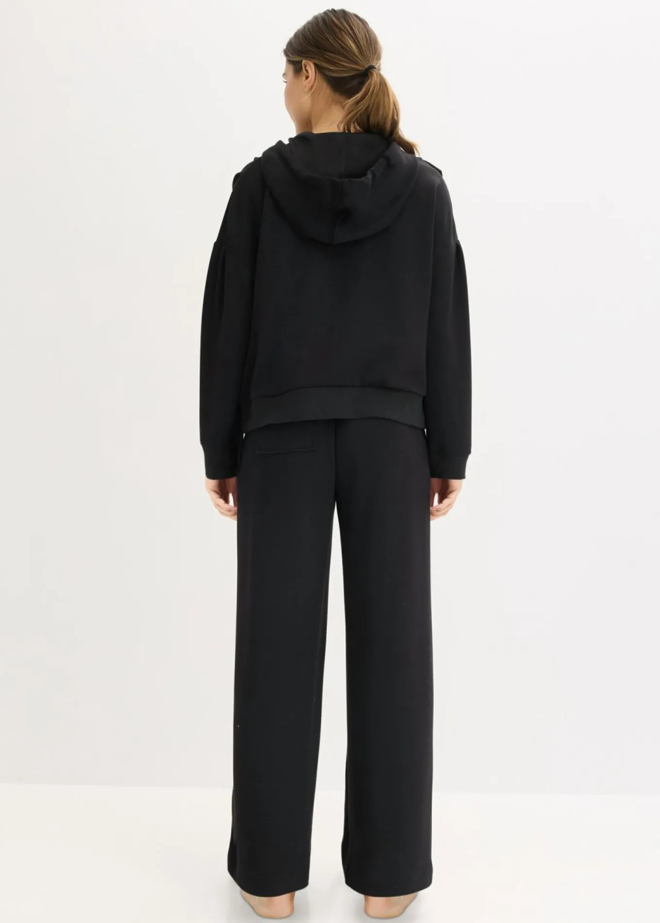 Pijama de neopreno con top corto