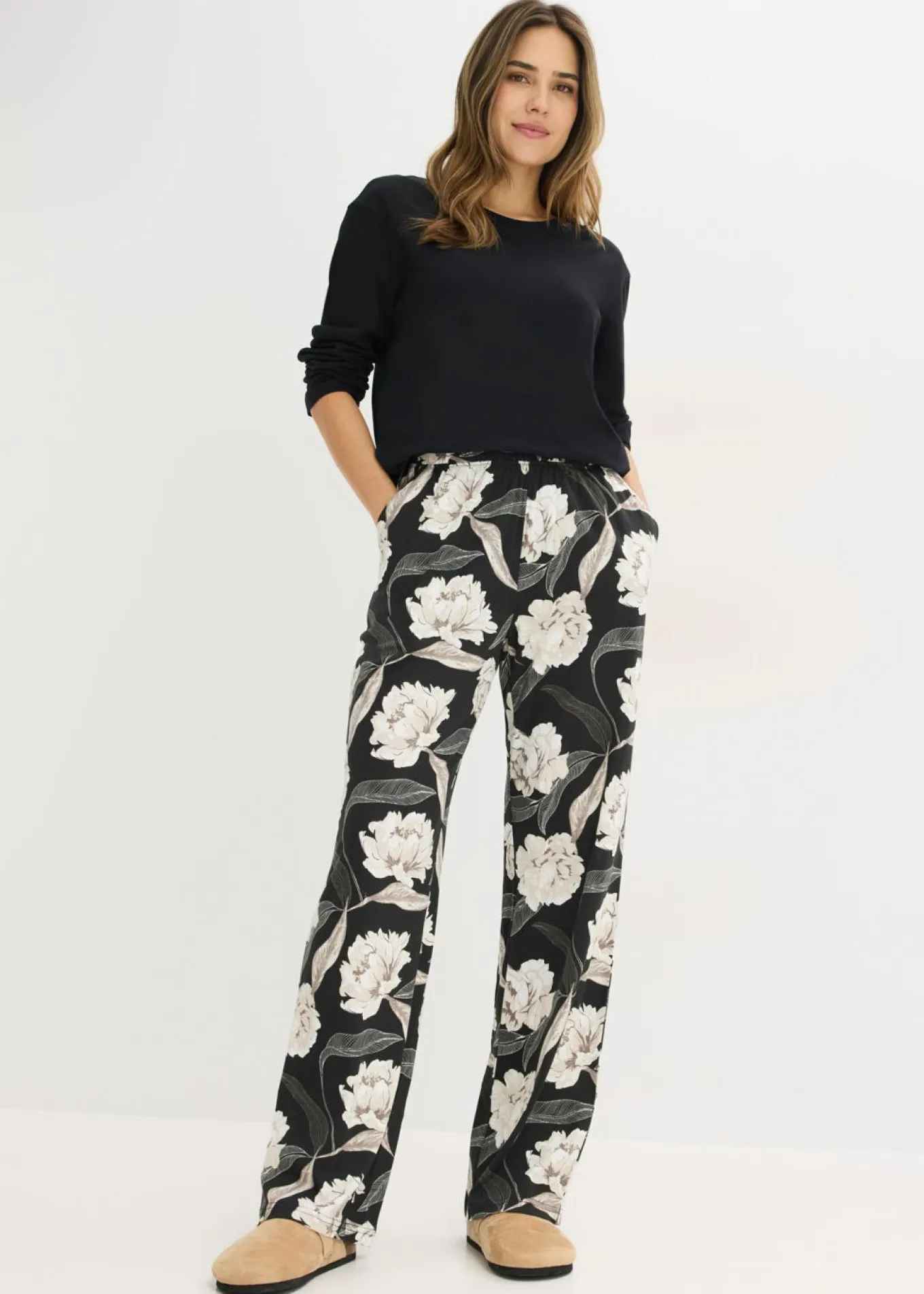 Pijama de viscosa con perneras anchas
