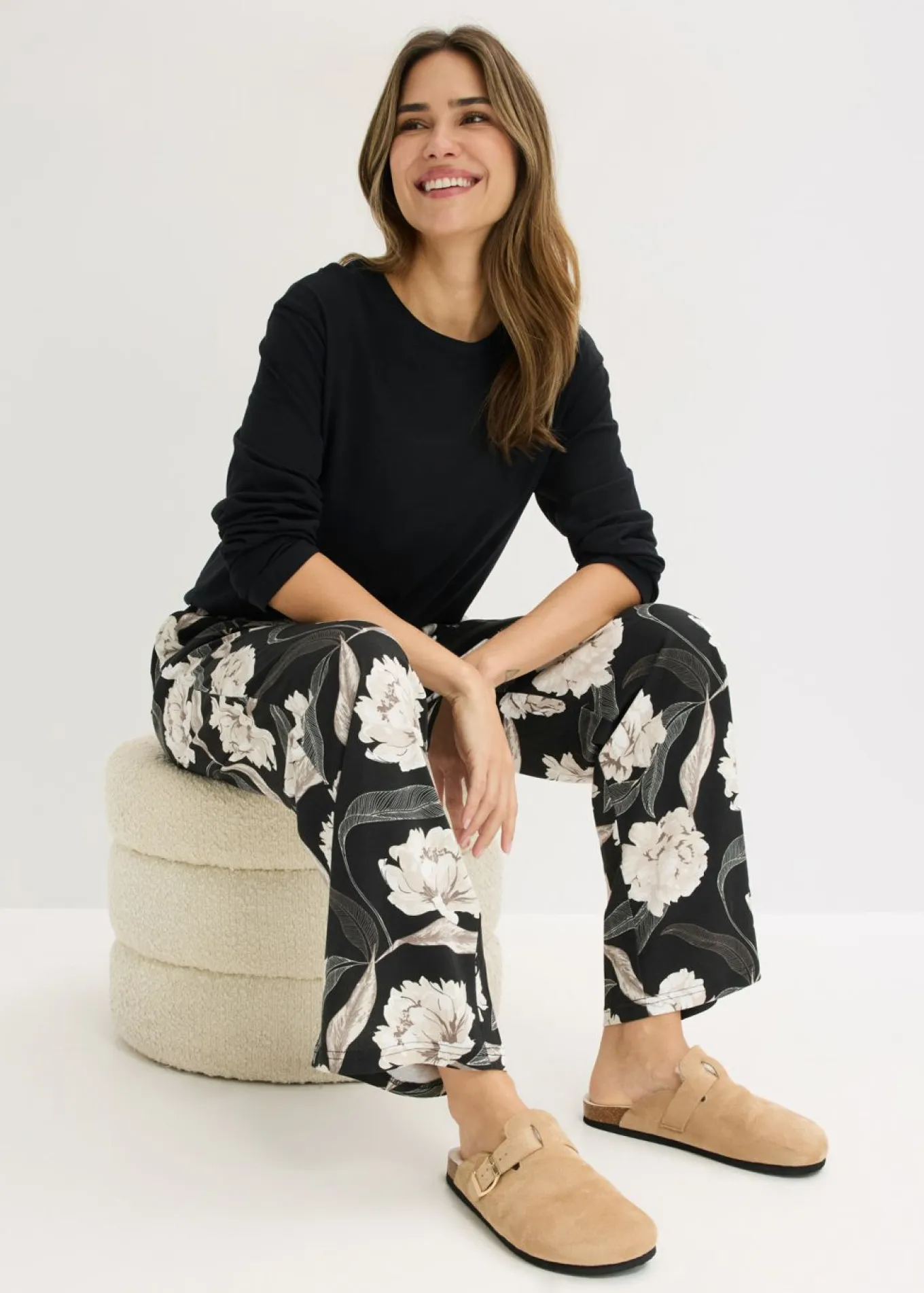 Pijama de viscosa con perneras anchas