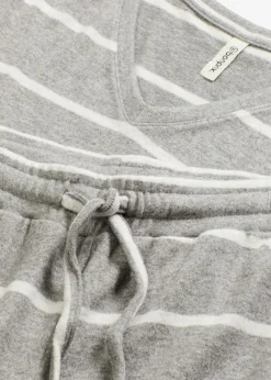 Pijama holgado de tejido suave