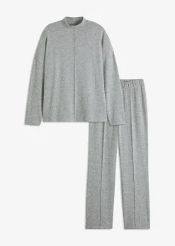 Pijama holgado de tejido suave