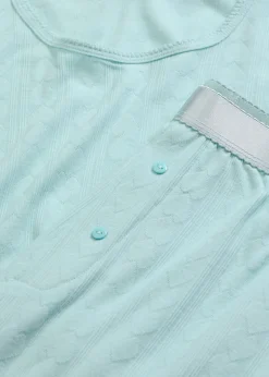 Pijama ligero con estampado de corazones
