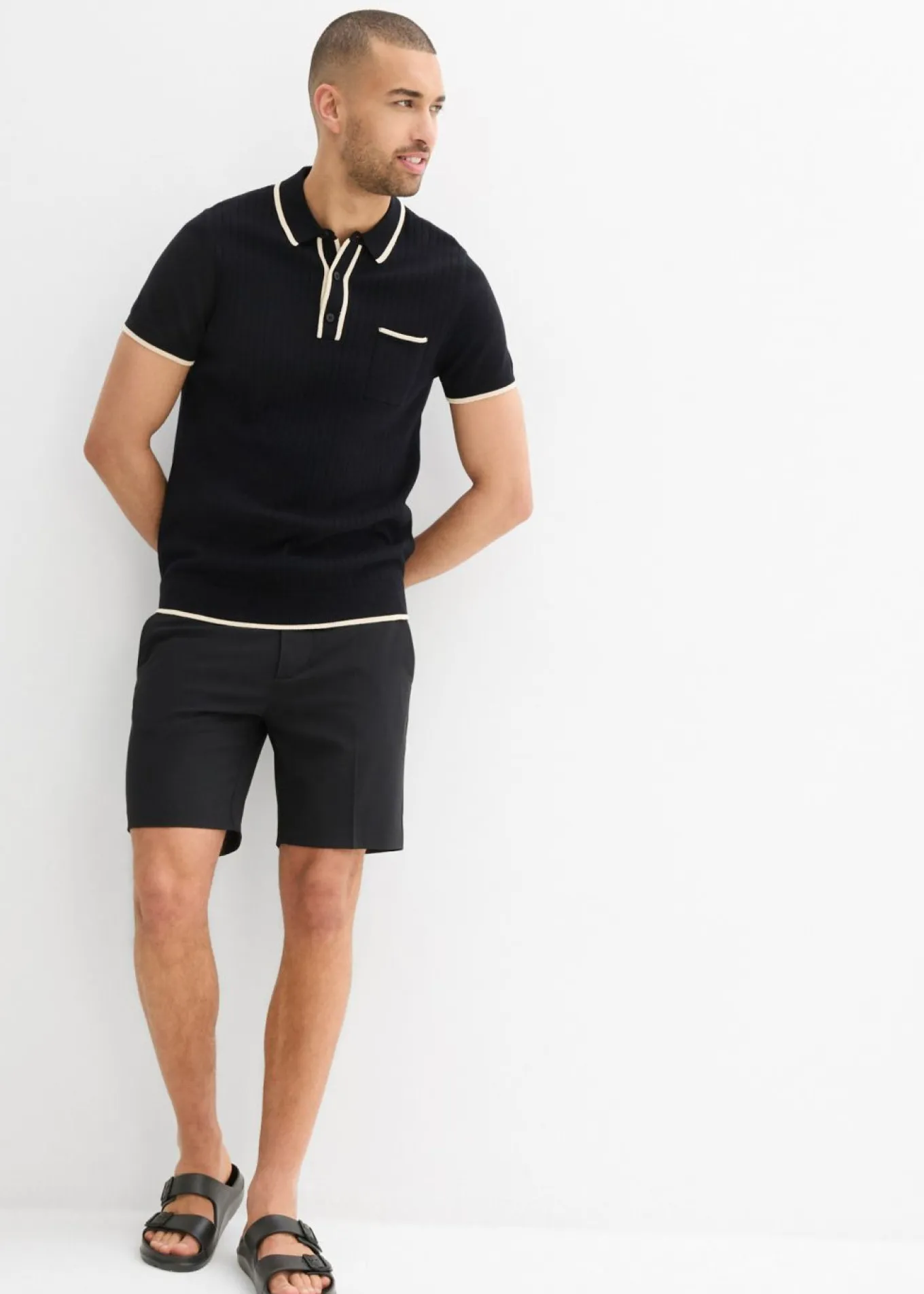 Polo con detalles en contraste