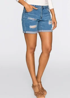 Shorts vaqueros con rotos y rasgaduras