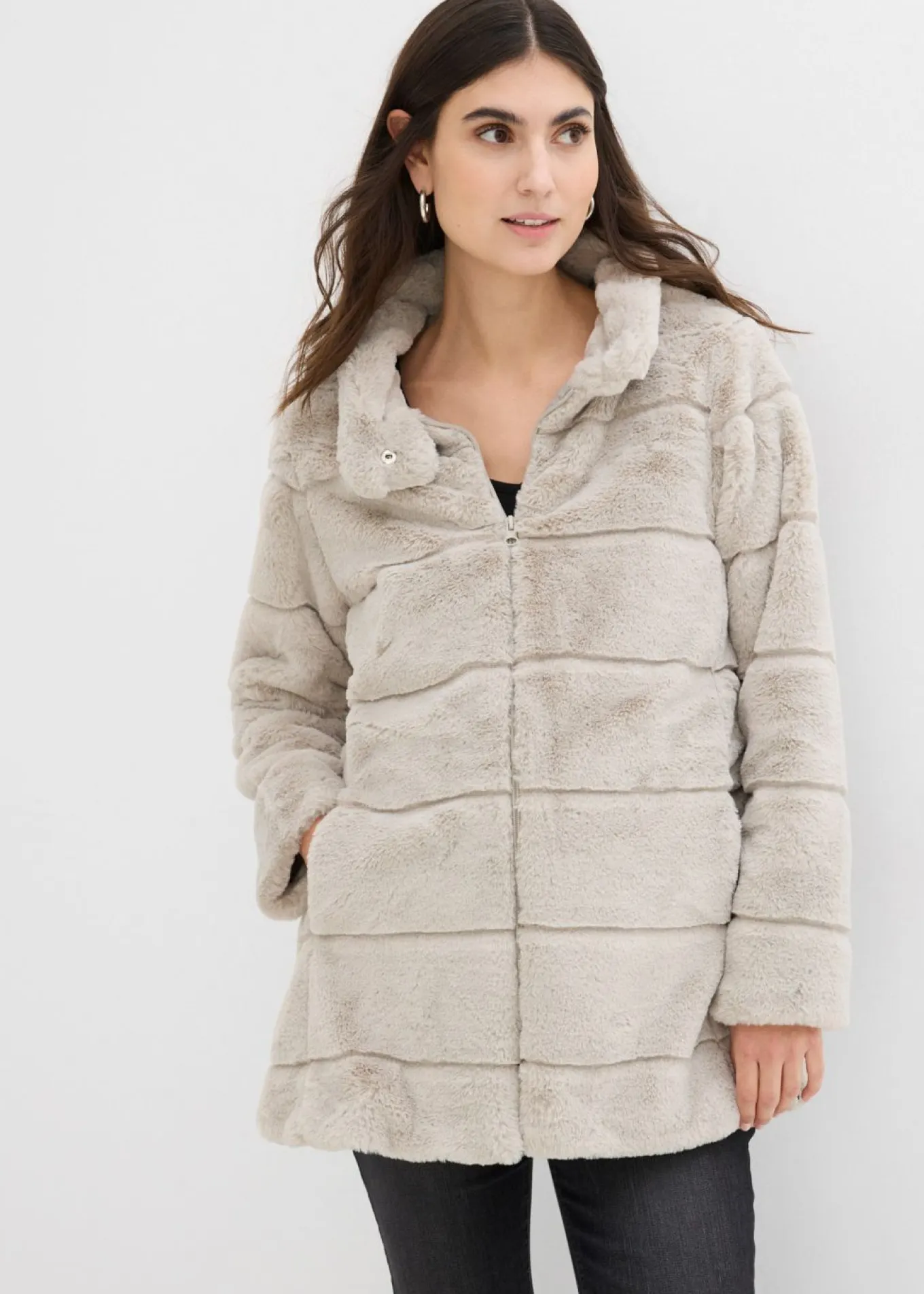 Suave chaqueta de pelo para durante y después del embarazo