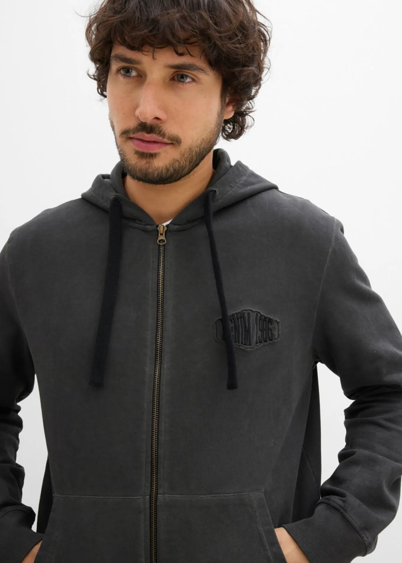 Sudadera con capucha con efecto desgastado
