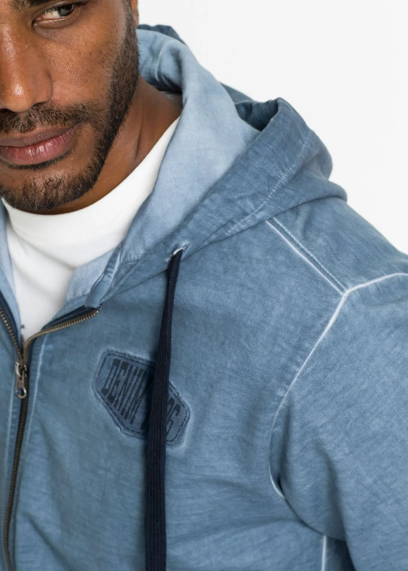Sudadera con capucha con efecto desgastado