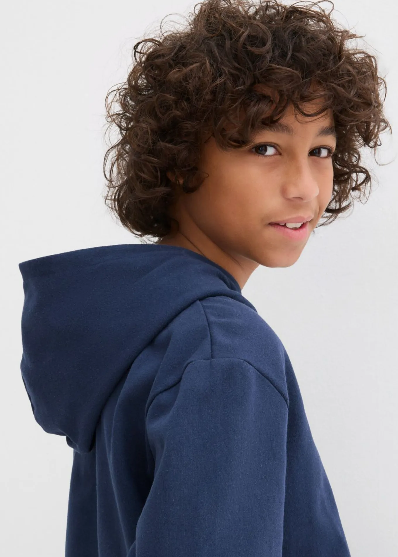 Sudadera con capucha en suave mezcla de algodón