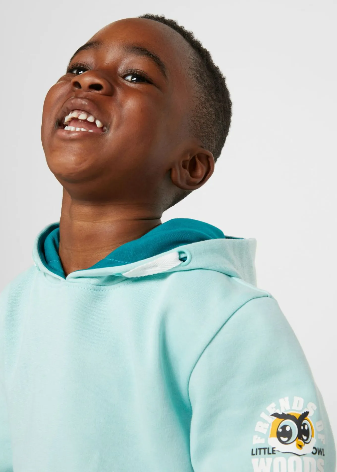 Sudadera con capucha en suave mezcla de algodón