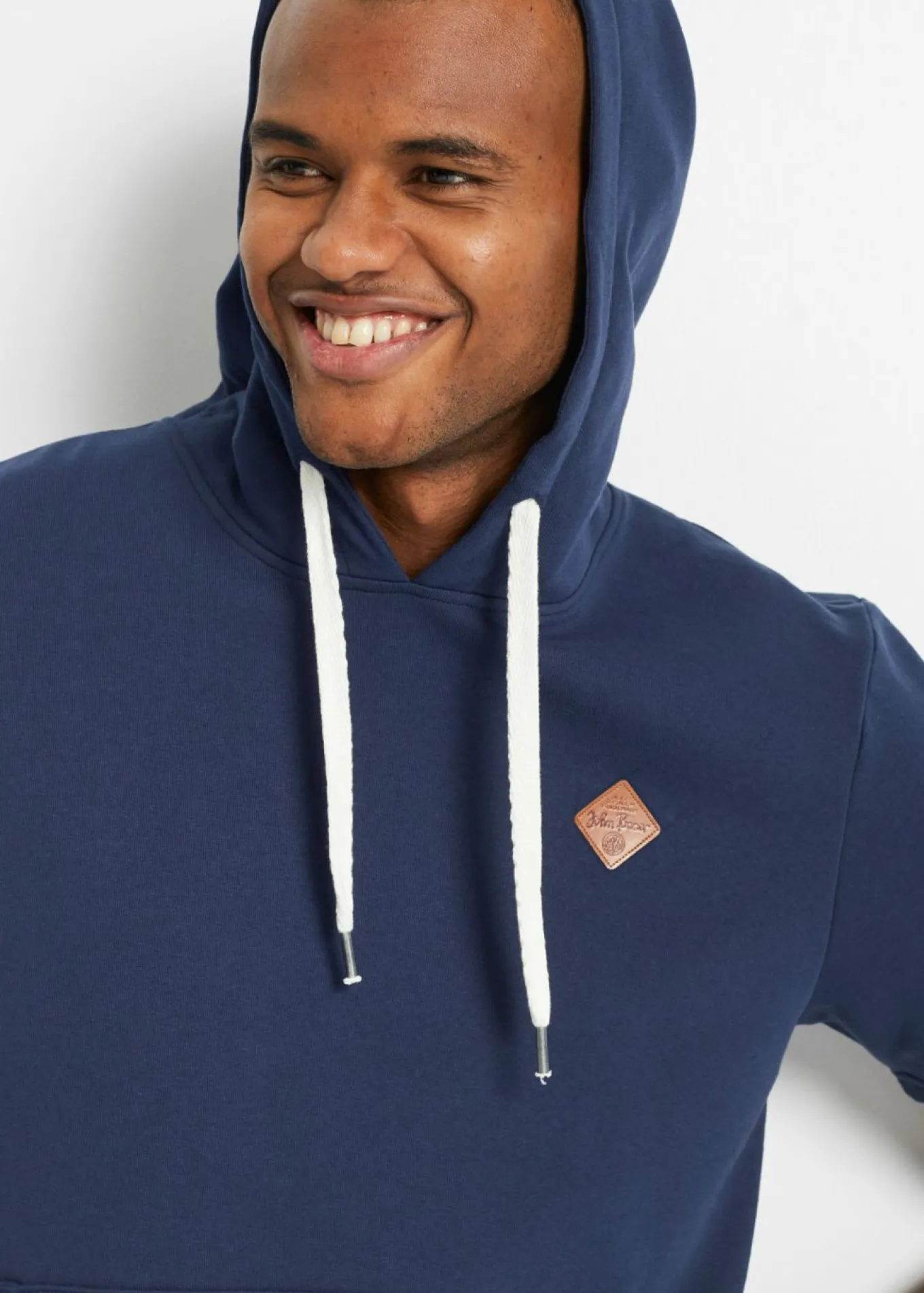 Sudadera con capucha y manga corta