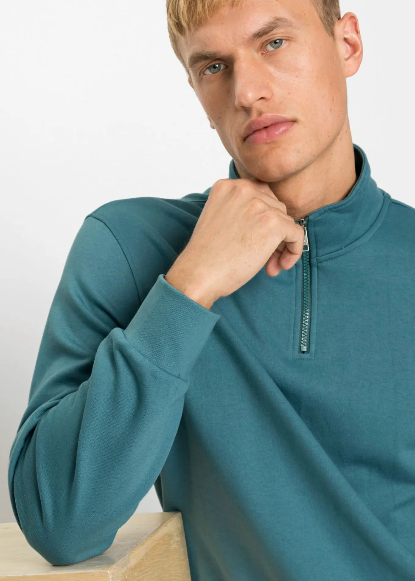 Sudadera con cuello troyer