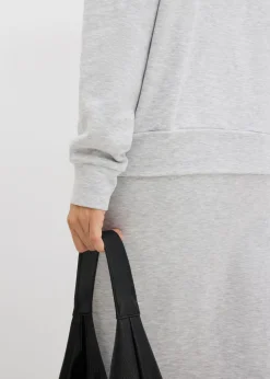 Sudadera con tachuelas