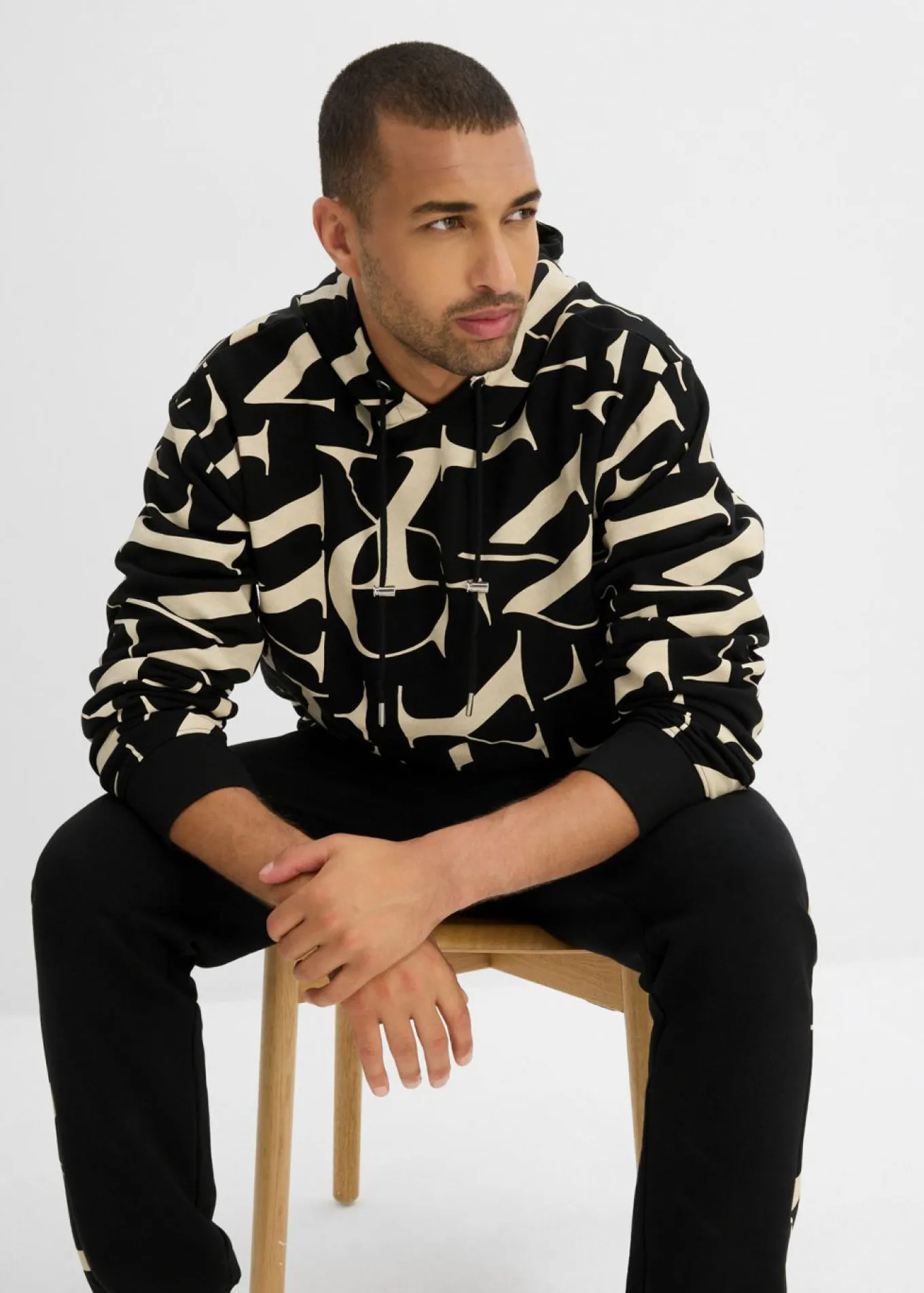 Sudadera de algodón orgánico con corte holgado y capucha