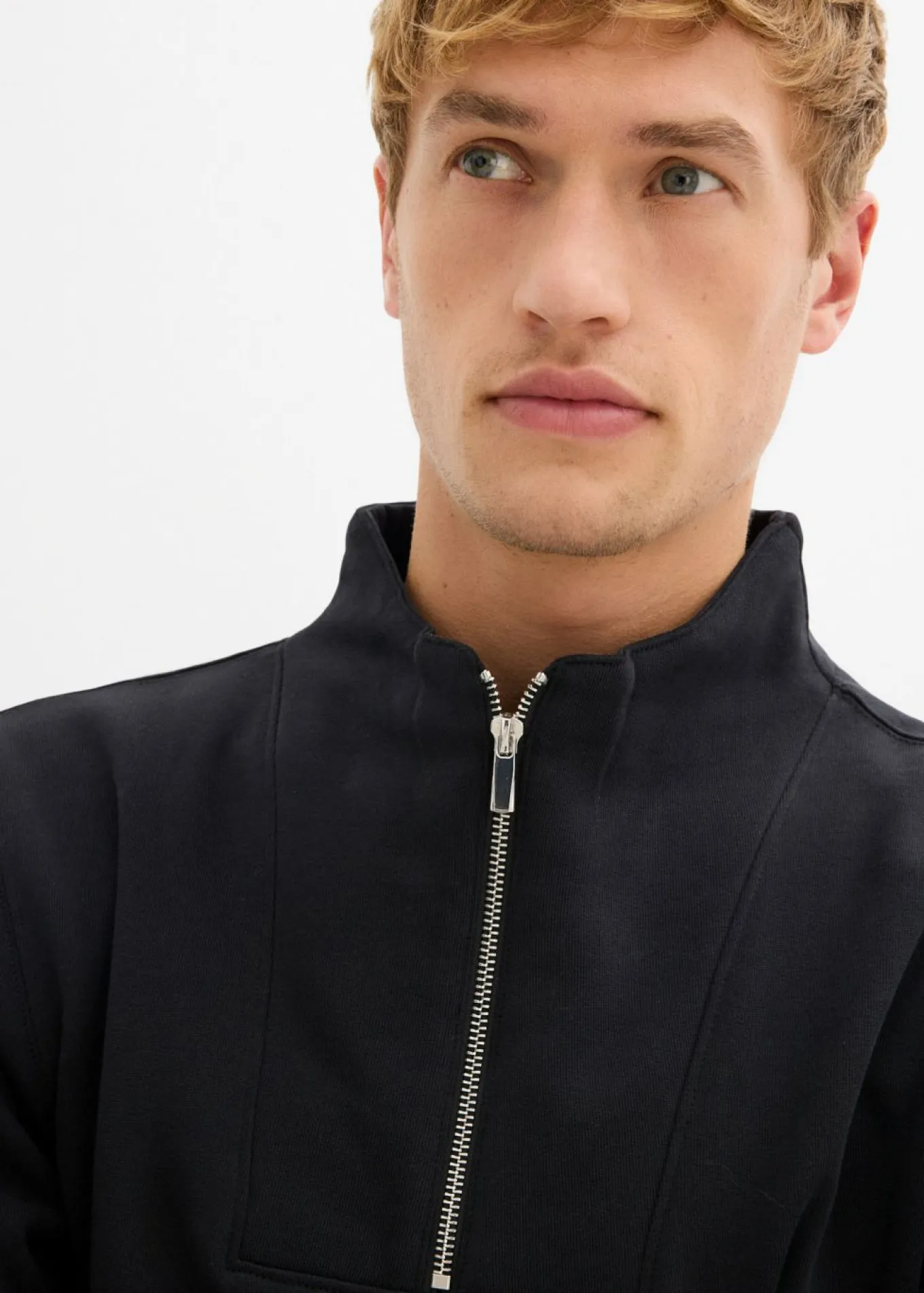 Sudadera de algodón orgánico puro con cuello troyer