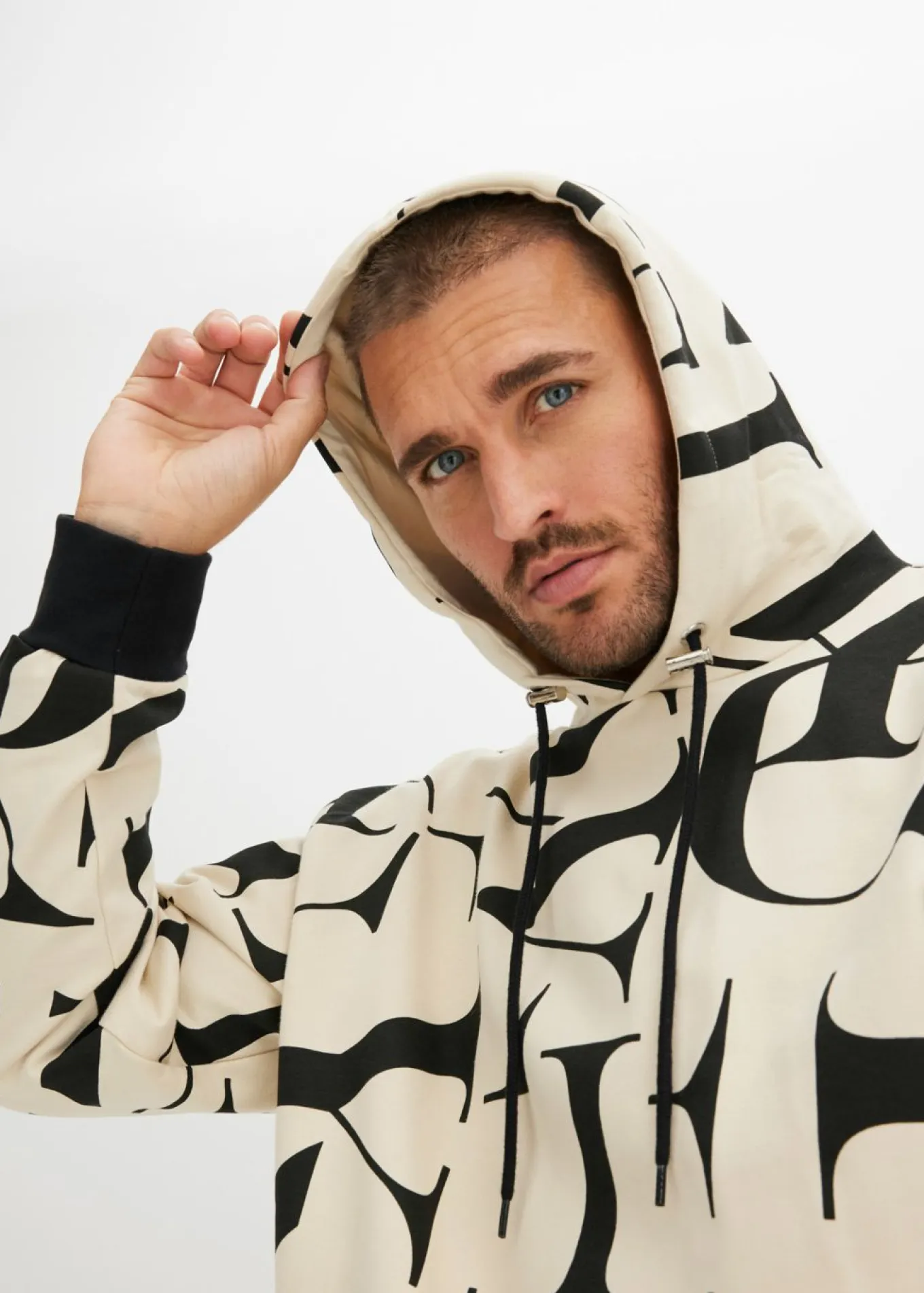 Sudadera de algodón orgánico con corte holgado y capucha