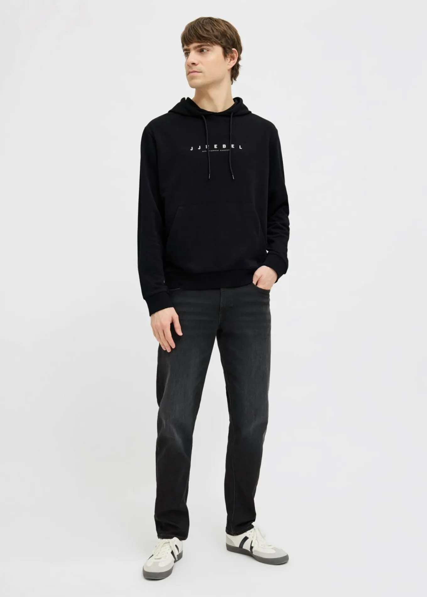 Sudadera de JJ REBEL con capucha y corte holgado
