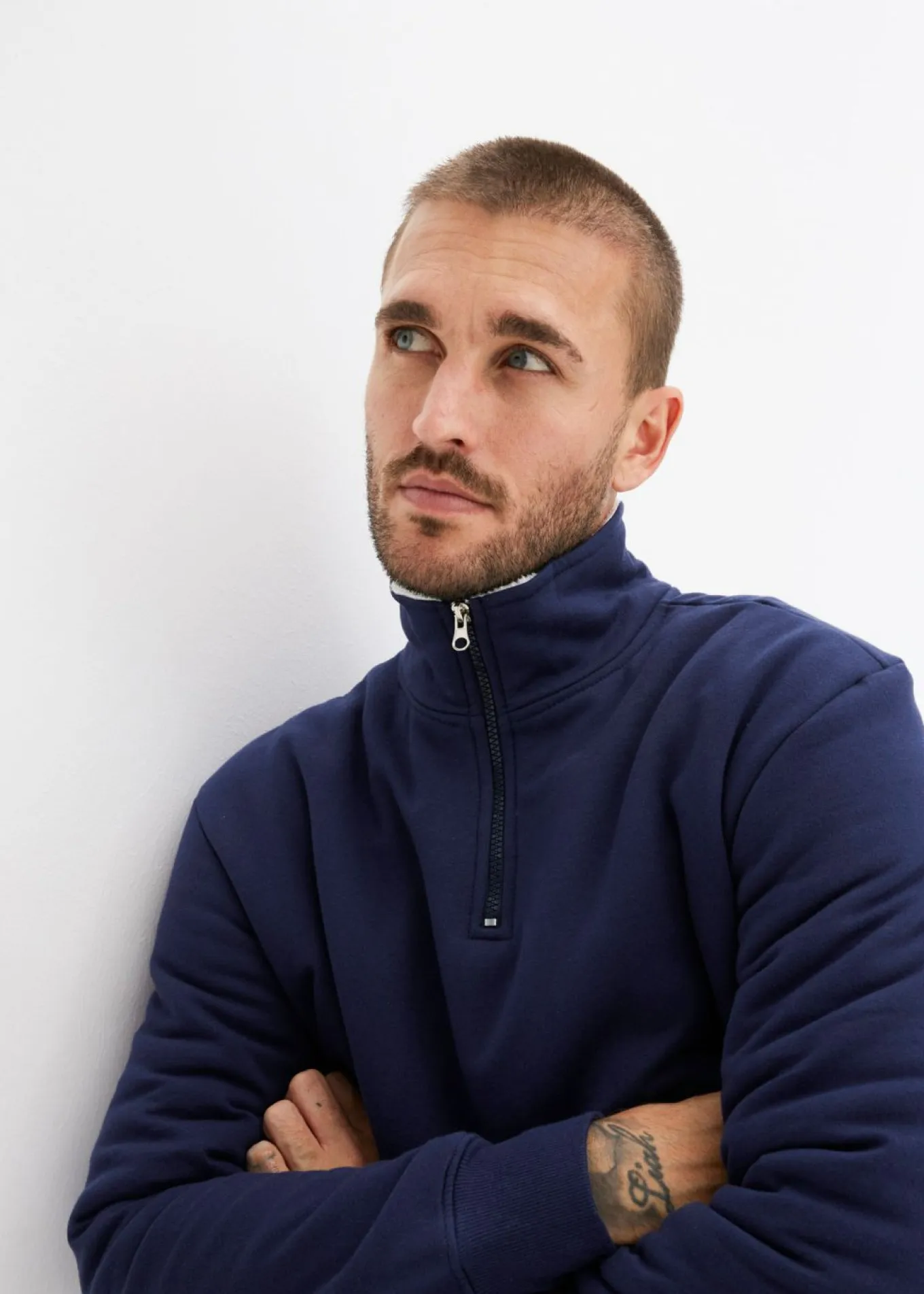 Sudadera térmica con cuello tipo troyer y forro cálido