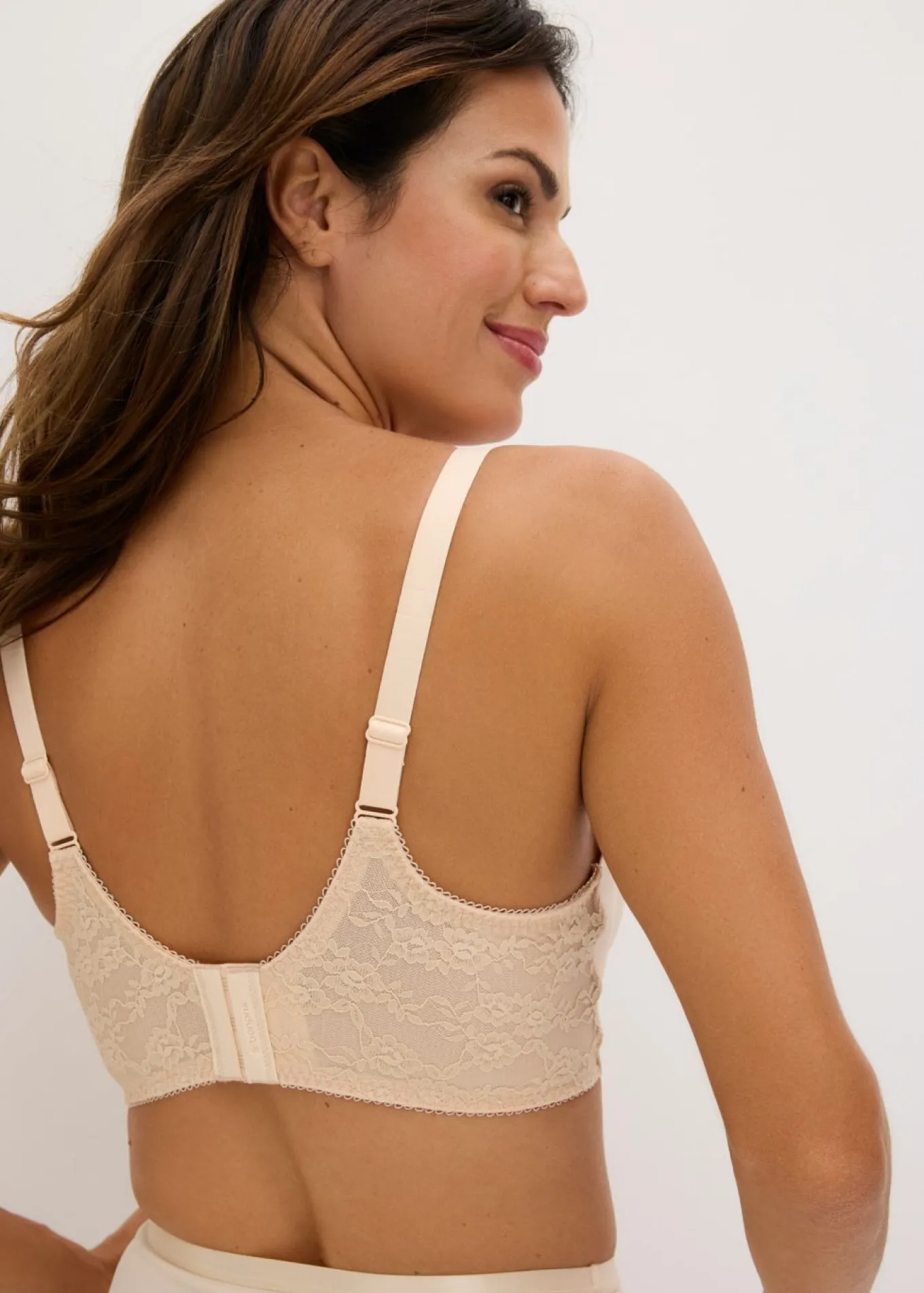 Sujetador Feel Comfort sin aros con corte láser y encaje