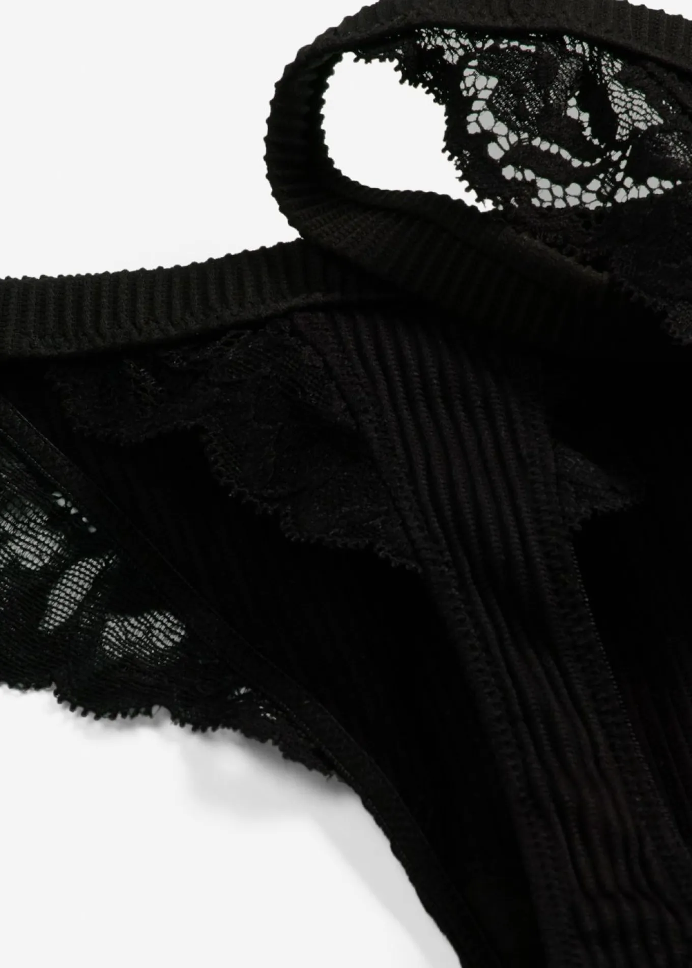 Tanga con canalé suave