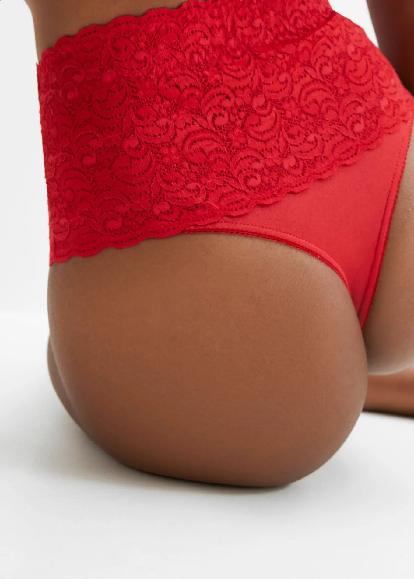 Tanga con efecto moldeador medio (2 unidades)