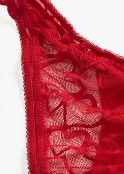 Tanga con encaje de corazones