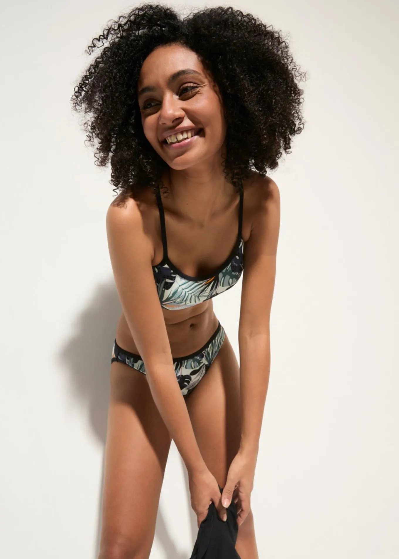 Tankini holgado (3 piezas) con top de bikini tipo bustier