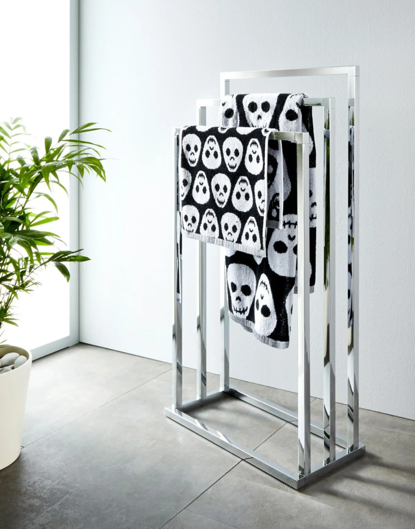 Toalla de mano de algodón con estampado de calaveras