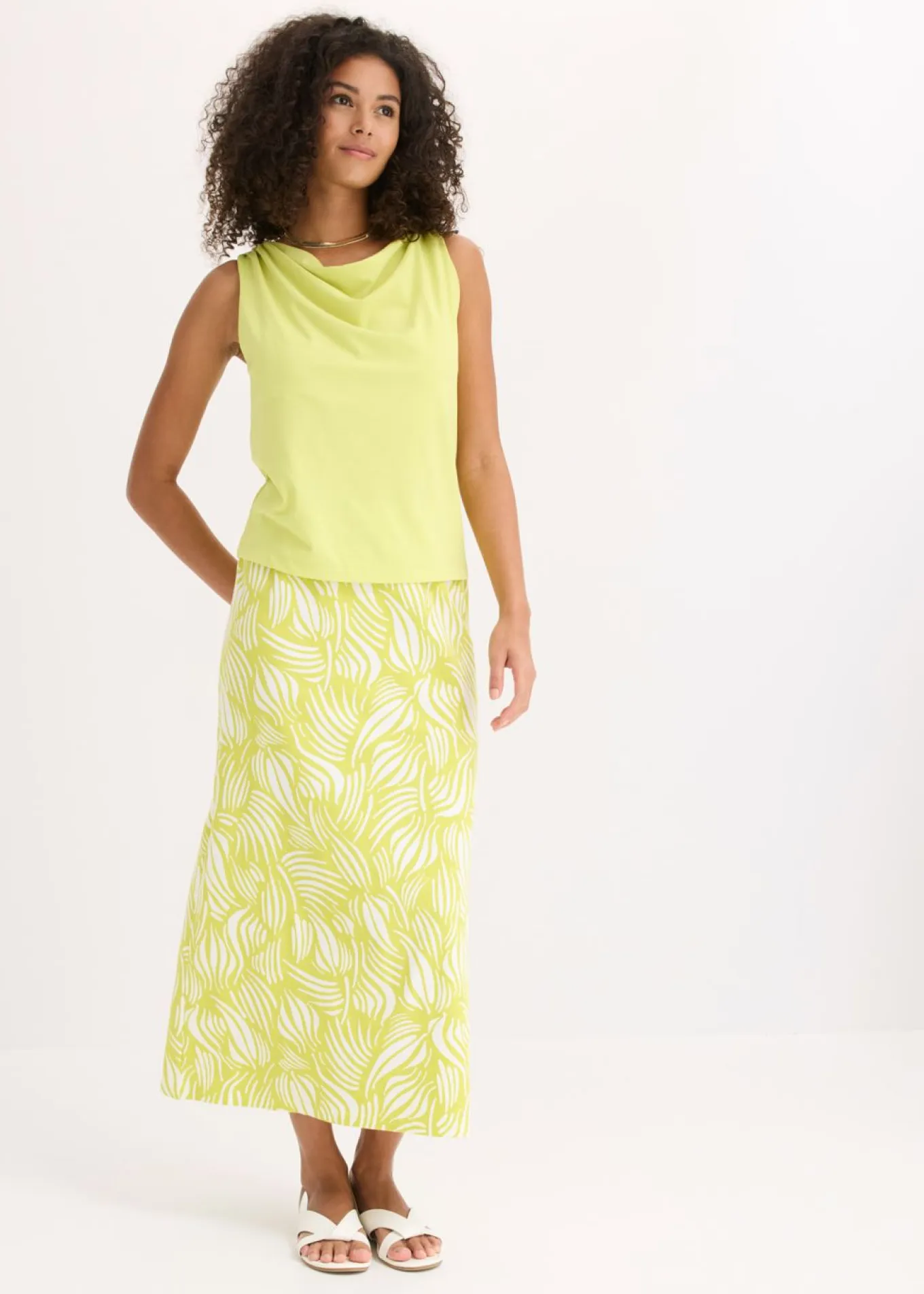 Top con detalle anudado