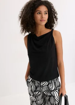 Top con detalle anudado