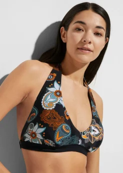 Top de bikini anudado al cuello