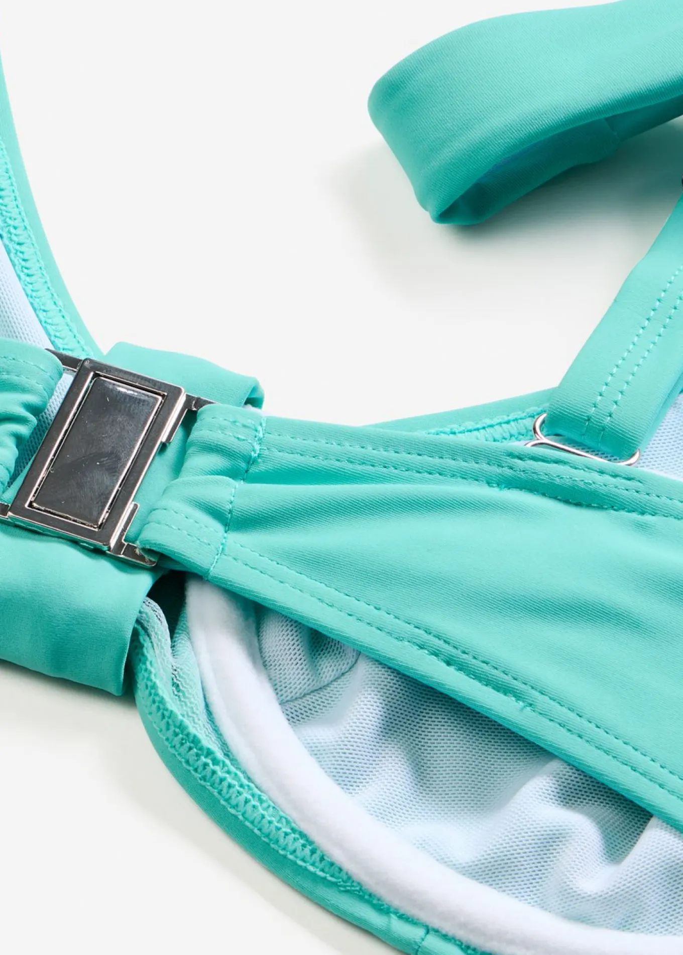 Top de bikini reductor con tirantes anchos