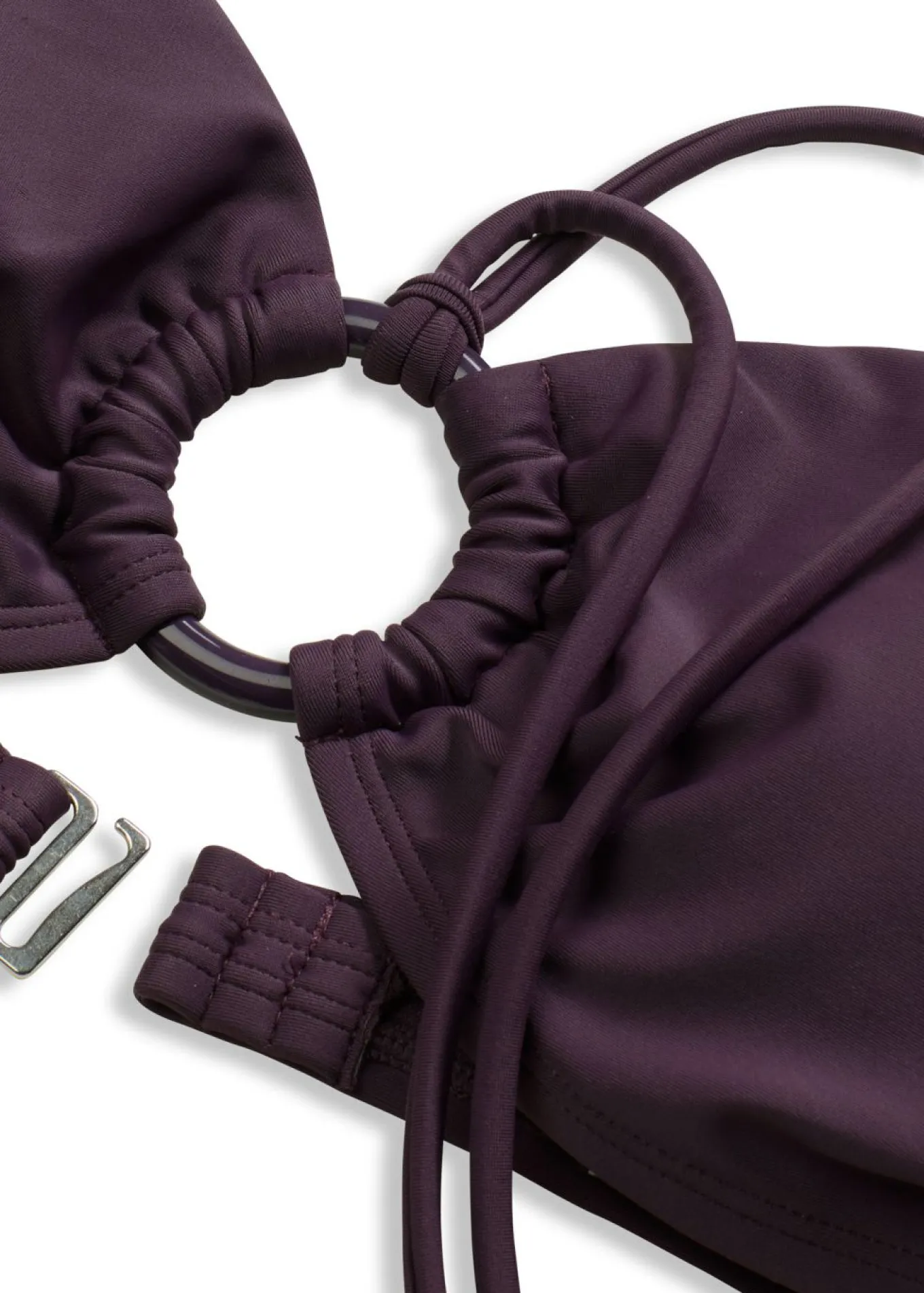 Top de bikini tipo bustier con detalle de anilla