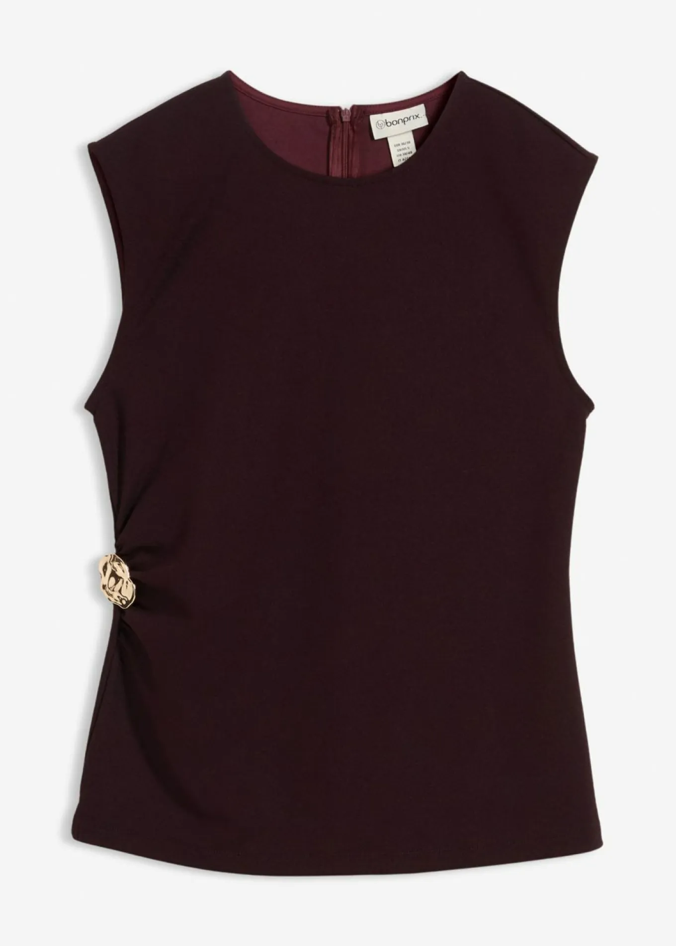 Top de crepé con hebilla decorativa