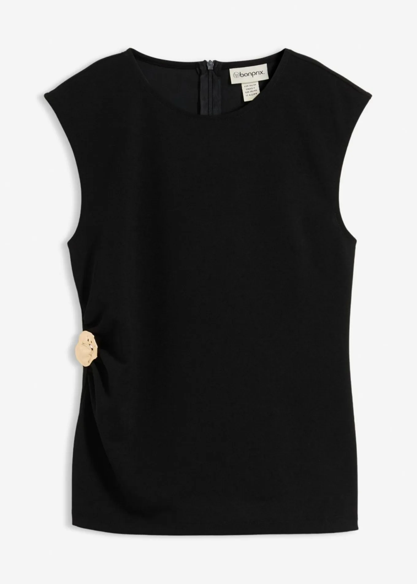 Top de crepé con hebilla decorativa