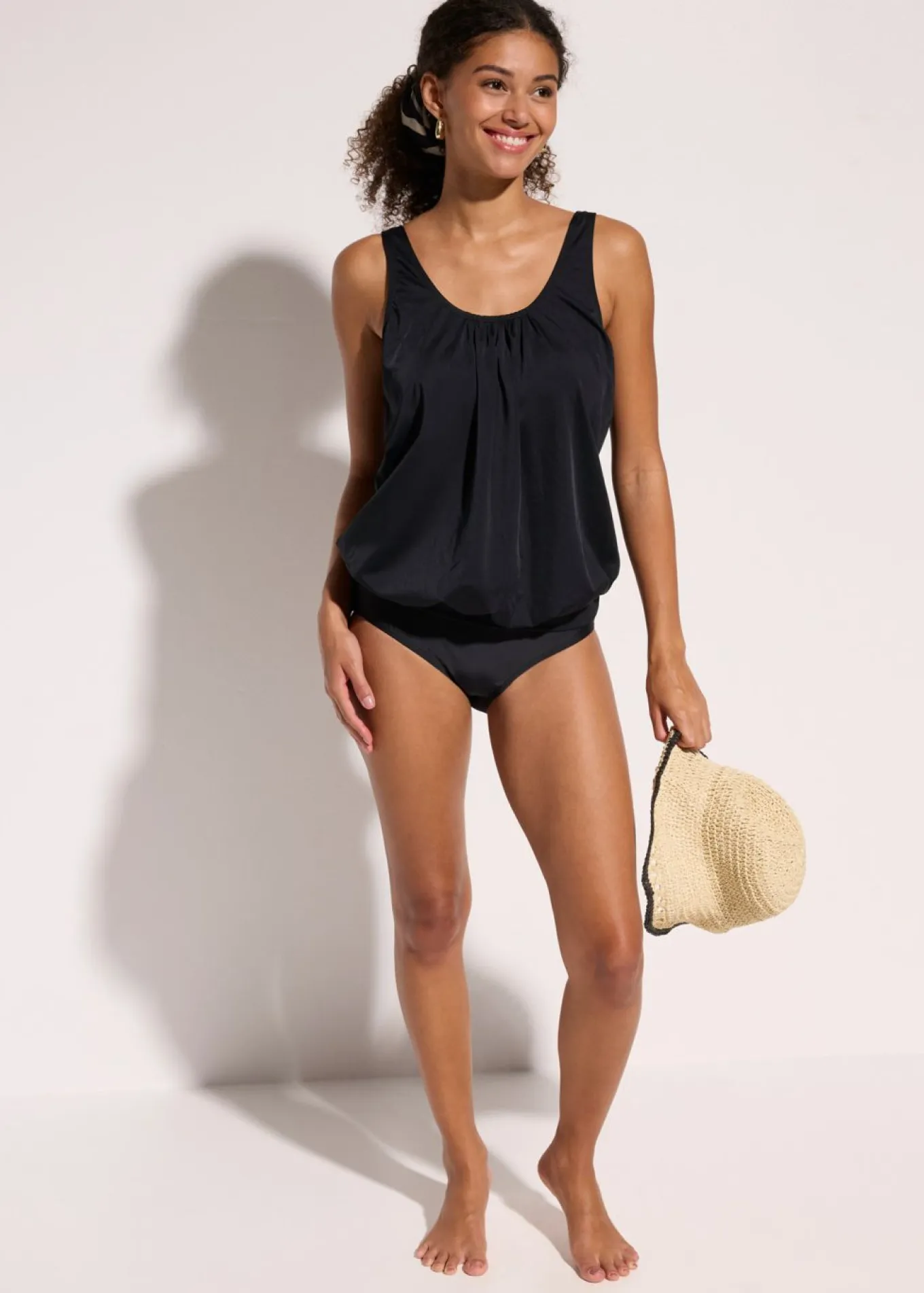 Top de tankini oversize con corte de globo