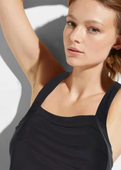 Traje de baño con ligero efecto moldeador